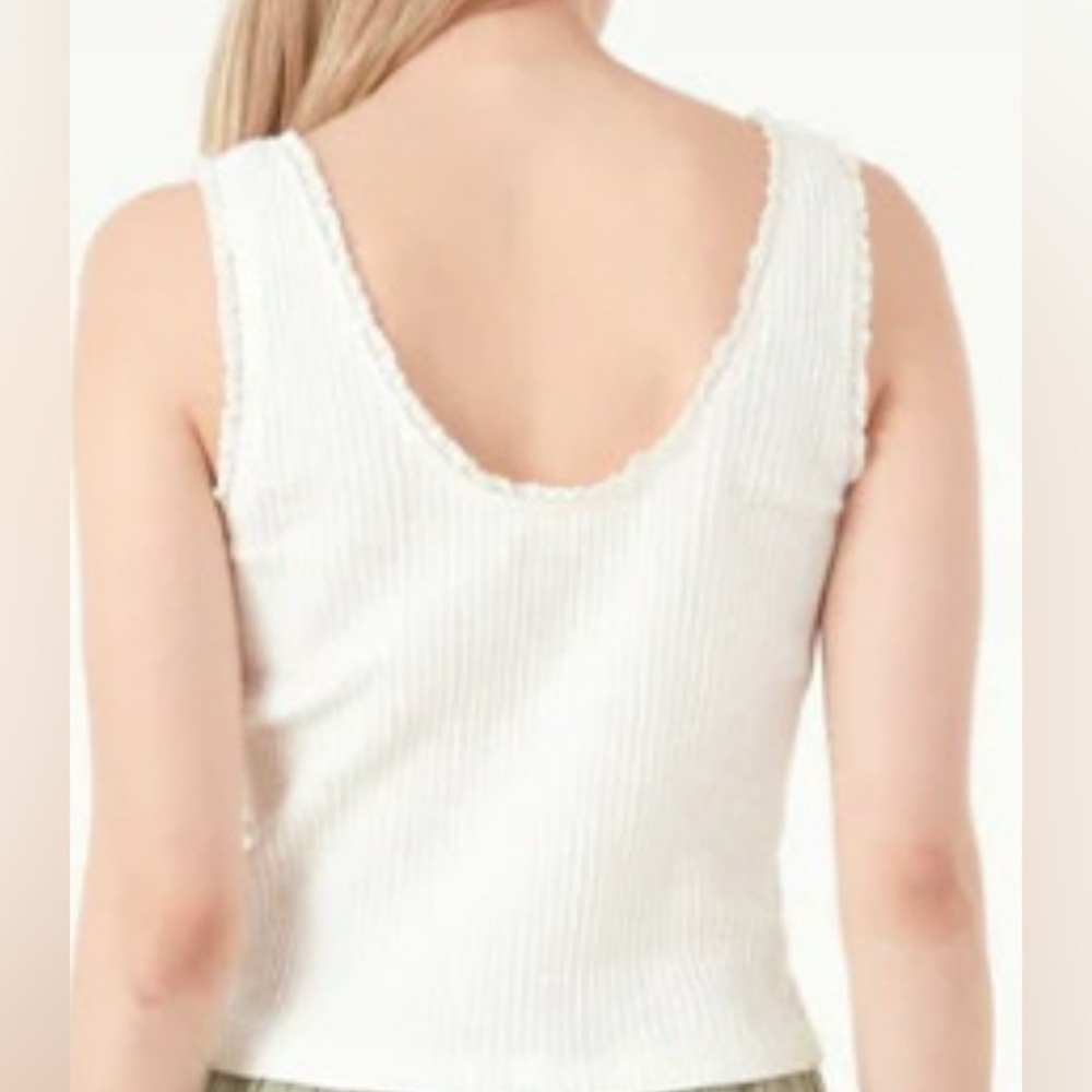 Endless Rose Set: Pastel Floral Lace Trim Mini
Skirt Off White Tank: Size M - Picture 8 of 15